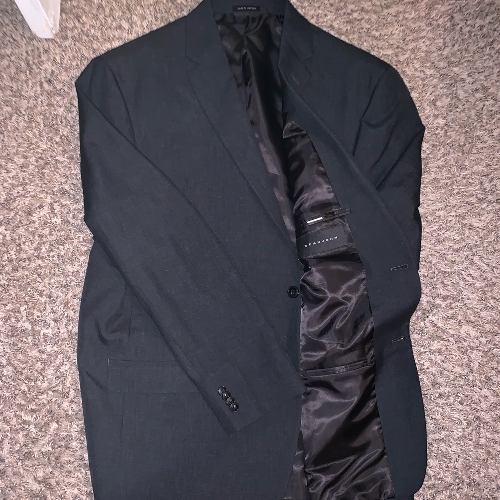 Black 2 piece Sean John Suit